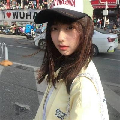 小鬼头上的女人 在线观看